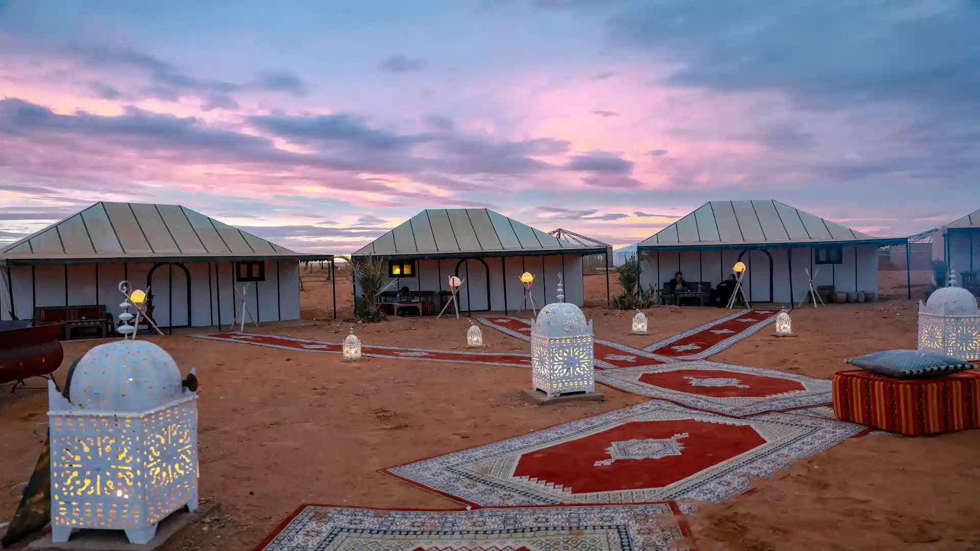 Private Desert Tour in Morocco Cost 5 Crucial Pricing Secrets - Luxury camp vs Standard camp in Merzouga